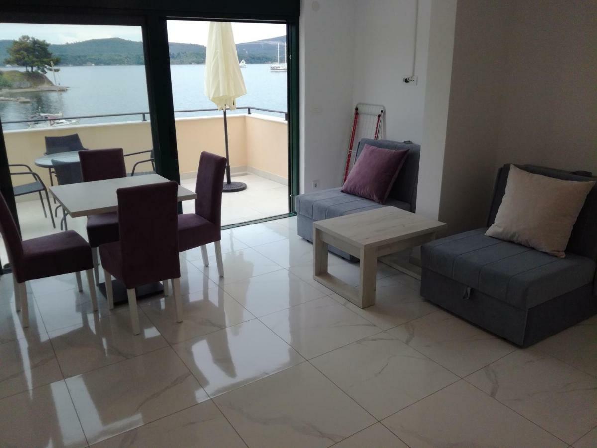 Olea Apartment Tivat Exterior photo